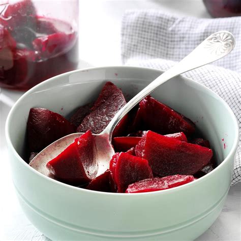 How much fat is in pickled beets - calories, carbs, nutrition