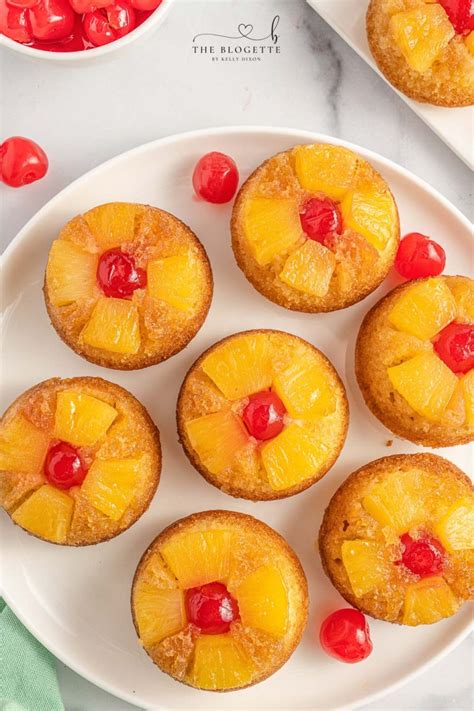 How much fat is in pineapple upsidedown cupcakes - calories, carbs, nutrition