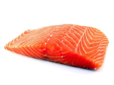 How much fat is in pink salmon - calories, carbs, nutrition