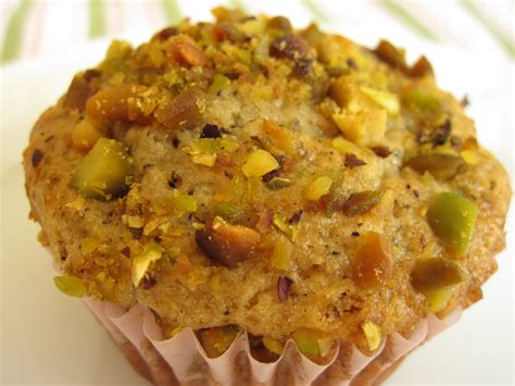 How much fat is in pistachio-chai muffins - calories, carbs, nutrition
