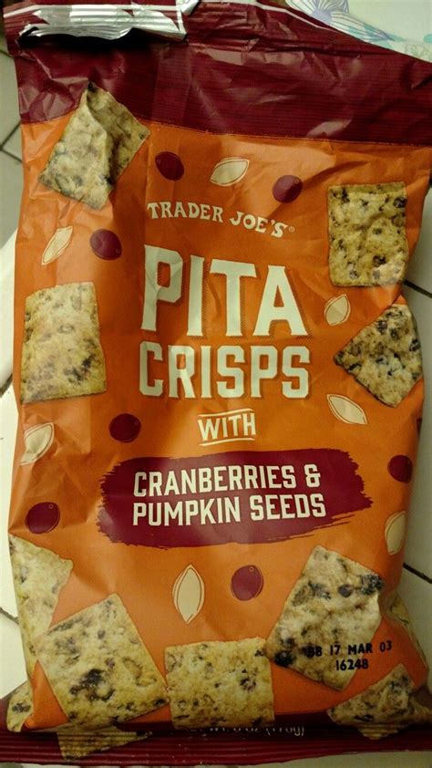 How much fat is in pita crisps with cranberries and pumpkin seeds - calories, carbs, nutrition