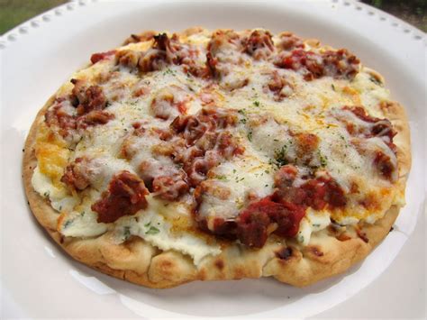 How much fat is in pizza flatbread lasagna cut 4 - calories, carbs, nutrition