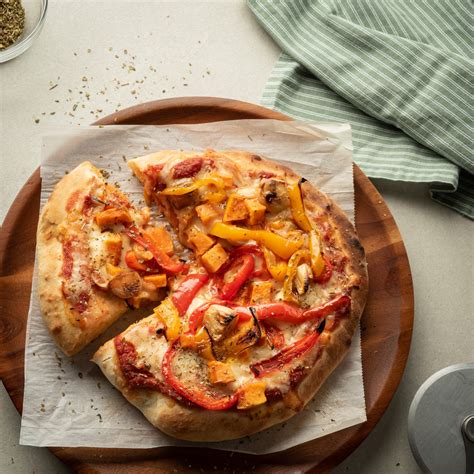How much fat is in pizza roasted veg - calories, carbs, nutrition