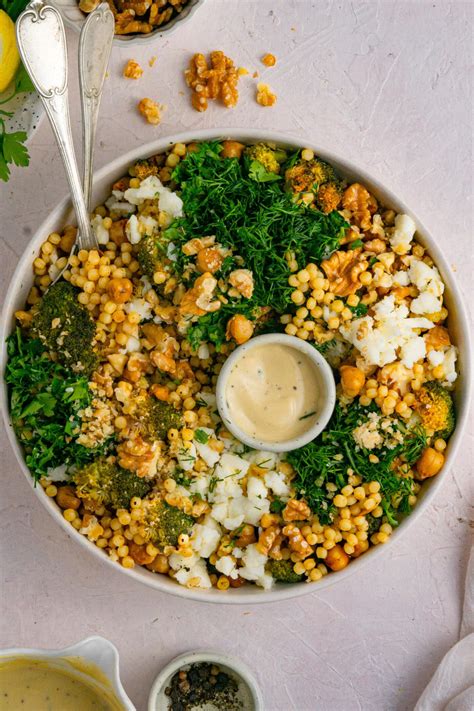 How much fat is in pok? bowl broccoli couscous - calories, carbs, nutrition