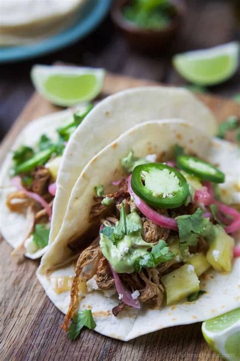 How much fat is in pork carnitas soft tacos (2) - calories, carbs, nutrition