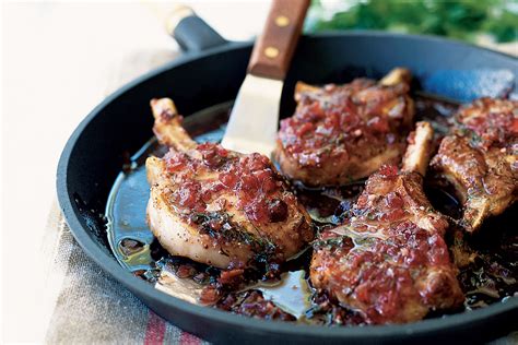 How much fat is in pork cutlet 4 oz cranberry glaze - calories, carbs, nutrition