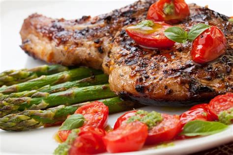 How much fat is in pork cutlet with asparagus & shiitake stir fry - calories, carbs, nutrition