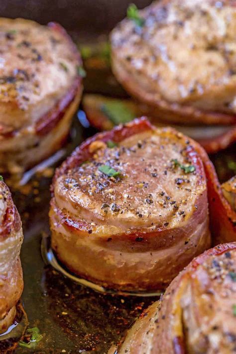 How much fat is in pork loin bacon wrapped 4 oz - calories, carbs, nutrition