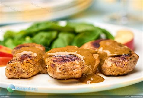 How much fat is in pork tenderloin diane - calories, carbs, nutrition