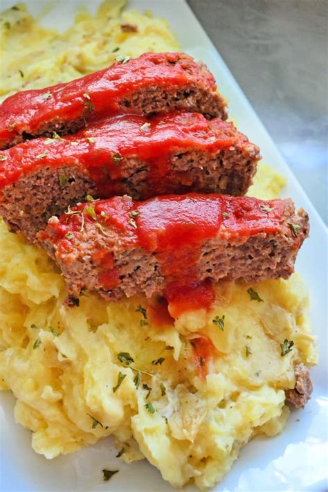 How much fat is in portobello meatloaf with garlic mashed potatoes - calories, carbs, nutrition