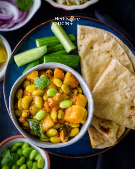 How much fat is in potato and edamame masala with chutneys and naan (102615.0) - calories, carbs, nutrition