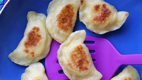 How much fat is in potato cheese pierogies - calories, carbs, nutrition