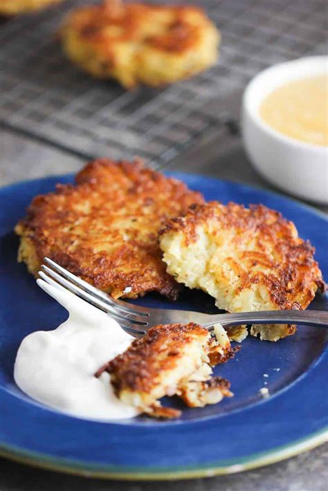 How much fat is in potato pancakes (latkes) - calories, carbs, nutrition