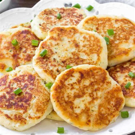 How much fat is in potato pancakes - 2 - calories, carbs, nutrition