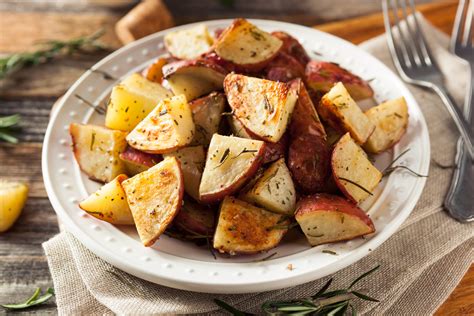 How much fat is in potatoes 80 ct roasted greek 3 oz - calories, carbs, nutrition