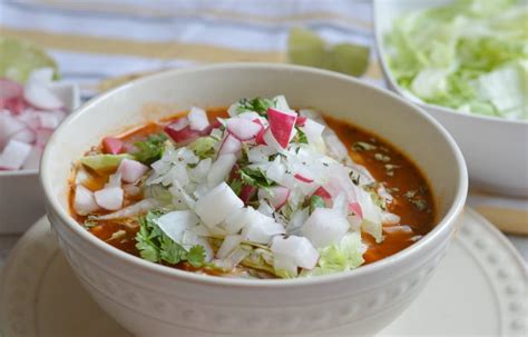 How much fat is in pozole - calories, carbs, nutrition