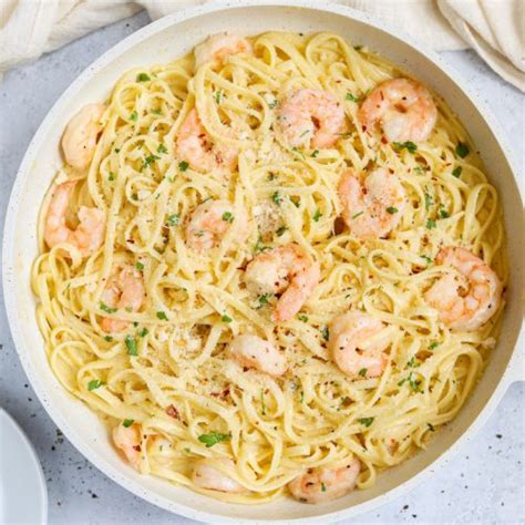 How much fat is in prawn linguine primavera - calories, carbs, nutrition