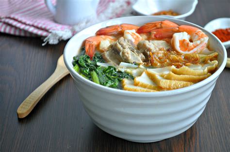 How much fat is in prawn noodle soup pot - calories, carbs, nutrition