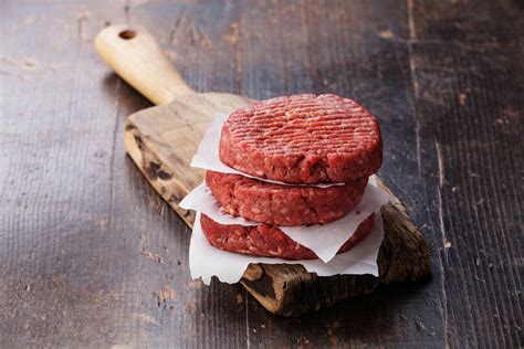 How much fat is in precooked mesquite hamburger patty - calories, carbs, nutrition