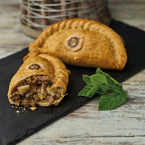 How much fat is in proper cornish pasty lamb & mint - calories, carbs, nutrition