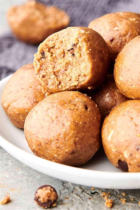 How much fat is in protein ball - calories, carbs, nutrition