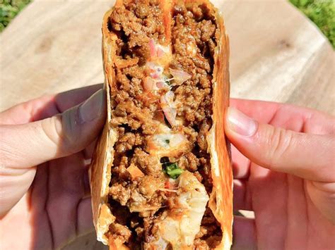 How much fat is in protein crunch wrap - calories, carbs, nutrition