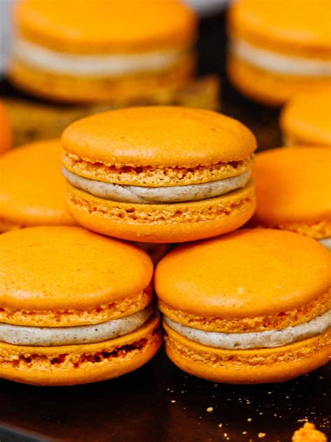 How much fat is in pumpkin macaroons - calories, carbs, nutrition