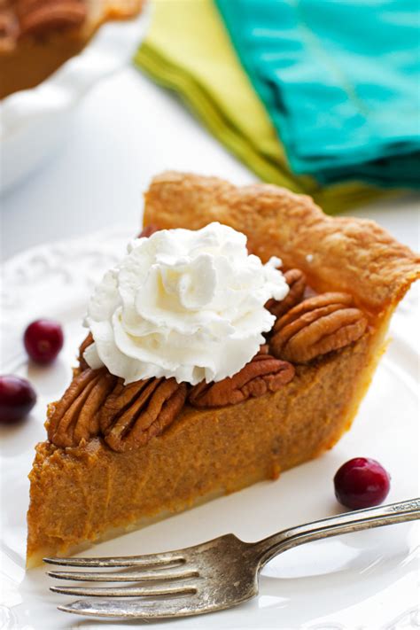 How much fat is in pumpkin pie with toasted pecans - calories, carbs, nutrition