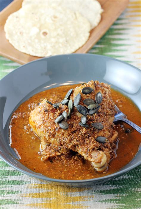 How much fat is in pumpkin seed mole with chicken & rice - calories, carbs, nutrition