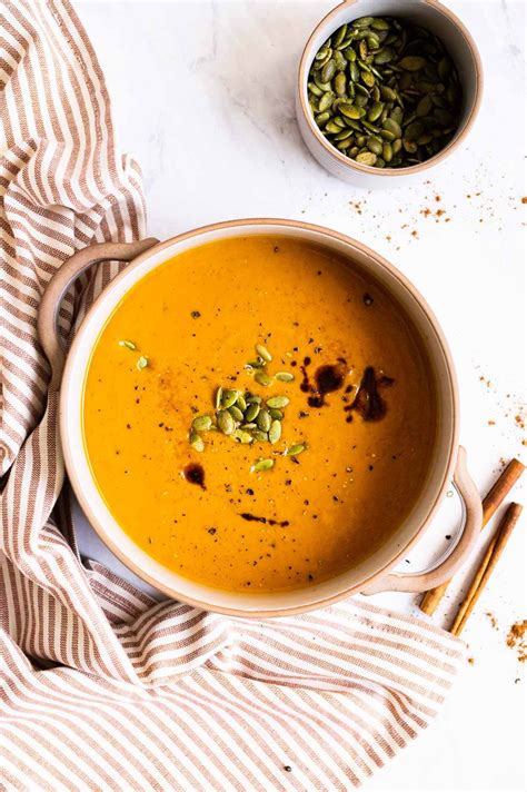 How much fat is in pumpkin soup - calories, carbs, nutrition