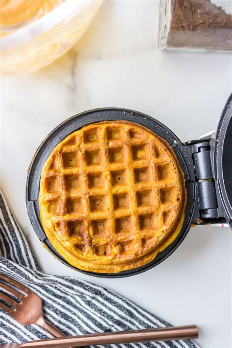 How much fat is in pumpkin waffles - calories, carbs, nutrition