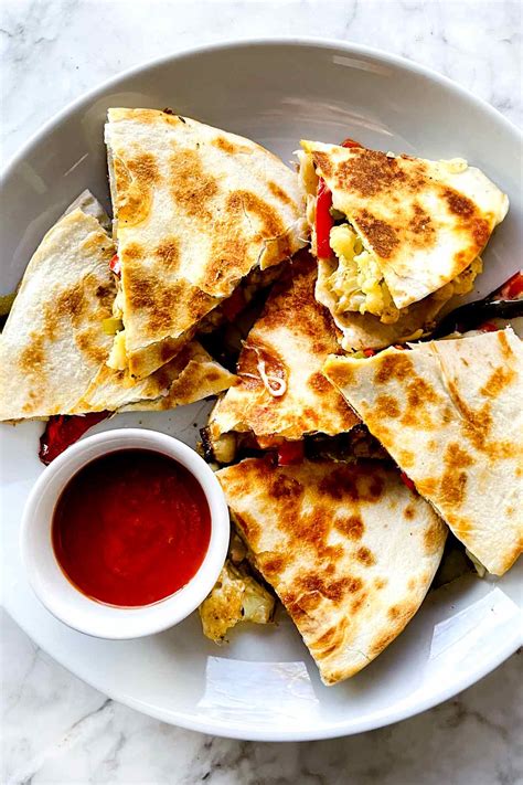 How much fat is in quesadilla vegetable roasted & black bean - calories, carbs, nutrition