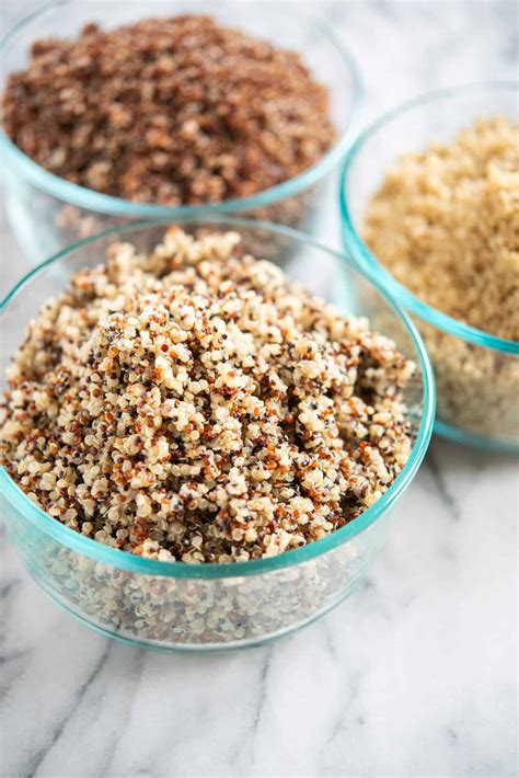 How much fat is in quinoa tri-color cooked 1 oz - calories, carbs, nutrition