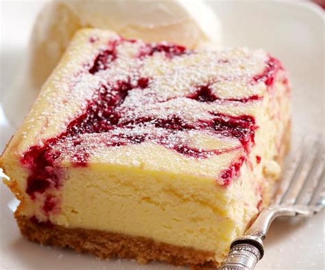 How much fat is in raspberry ripple slice - calories, carbs, nutrition