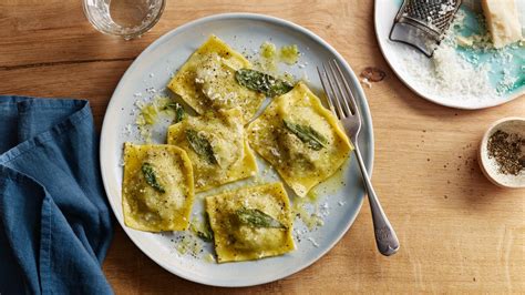 How much fat is in ravioli - calories, carbs, nutrition