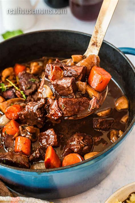 How much fat is in real gourmet, beef bourguignon - calories, carbs, nutrition