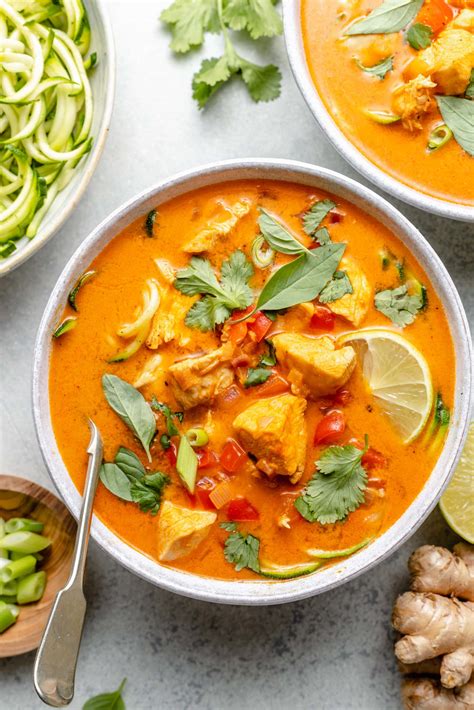 How much fat is in red curry chicken soup (mindful) 12 oz - calories, carbs, nutrition