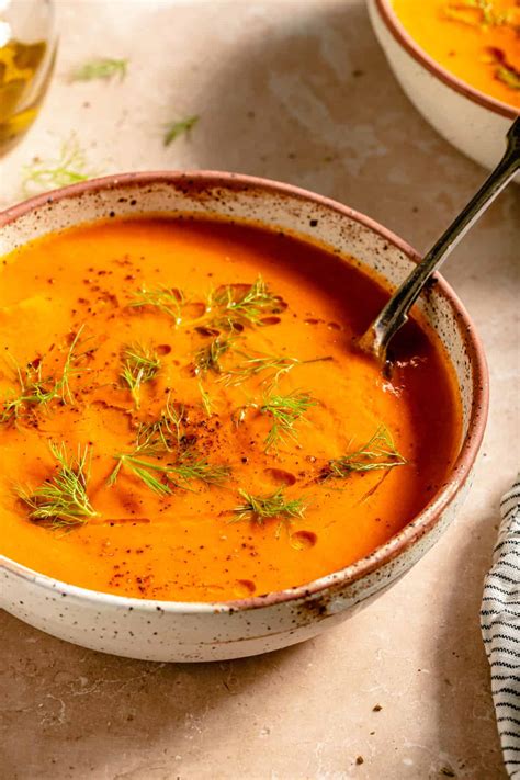 How much fat is in red pepper and fennel soup - calories, carbs, nutrition