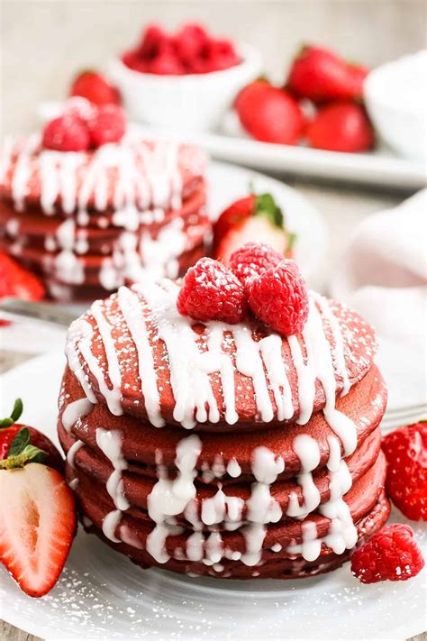 How much fat is in red velvet pancakes - calories, carbs, nutrition