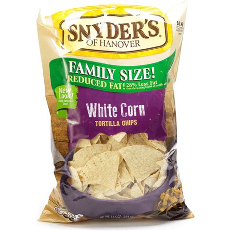 How much fat is in reduced fat white corn tortilla chips - calories, carbs, nutrition
