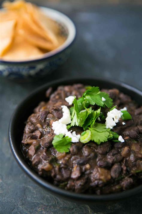 How much fat is in refried black beans - calories, carbs, nutrition