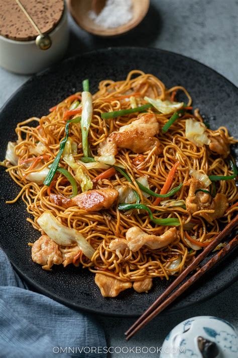 How much fat is in restaurant, chinese, chicken chow mein - calories, carbs, nutrition