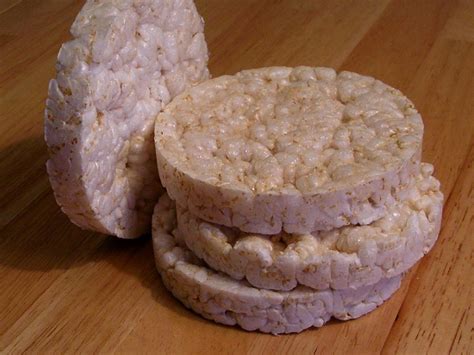 How much fat is in rice cakes - calories, carbs, nutrition