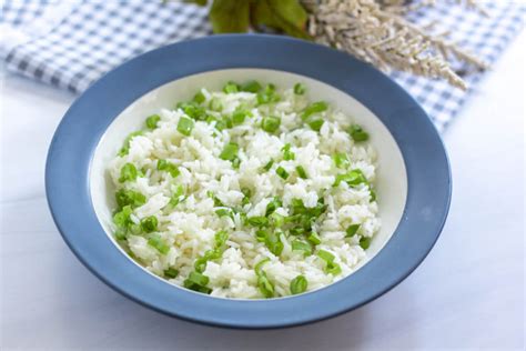 How much fat is in rice jasmine scallions 4 oz - calories, carbs, nutrition