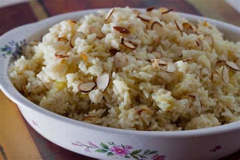 How much fat is in rice pilaf with almonds and saffron - calories, carbs, nutrition