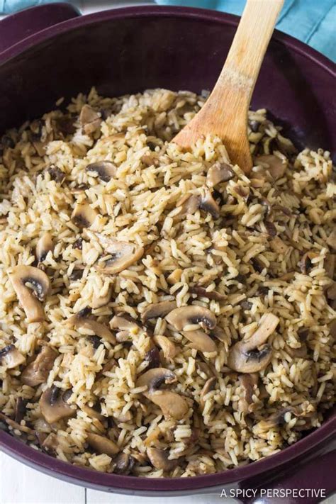 How much fat is in rice pilaf with mushrooms & onions - calories, carbs, nutrition