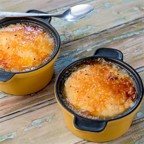 How much fat is in rice pudding -creme brulee - calories, carbs, nutrition