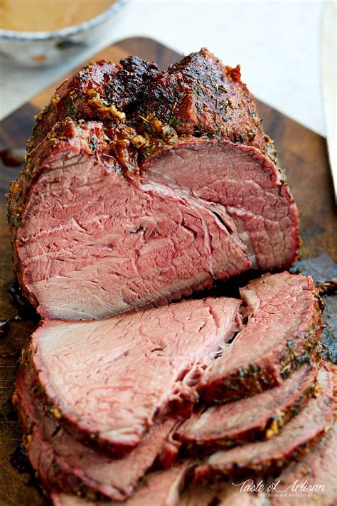 How much fat is in roasted beef top round - calories, carbs, nutrition