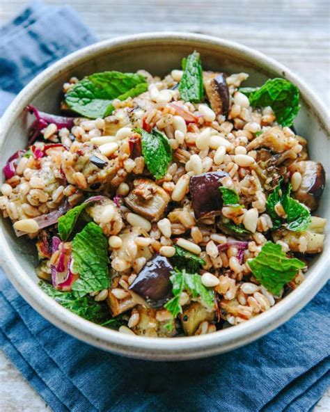 How much fat is in roasted chicken farro eggplant (79972.1) - calories, carbs, nutrition