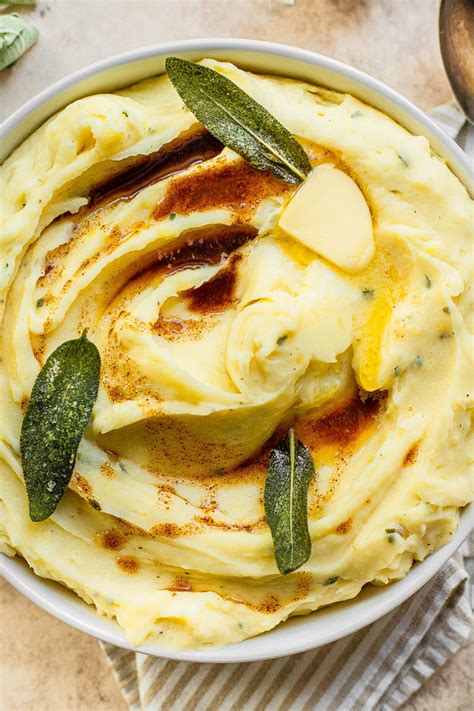 How much fat is in roasted garlic mashed potatoes - calories, carbs, nutrition